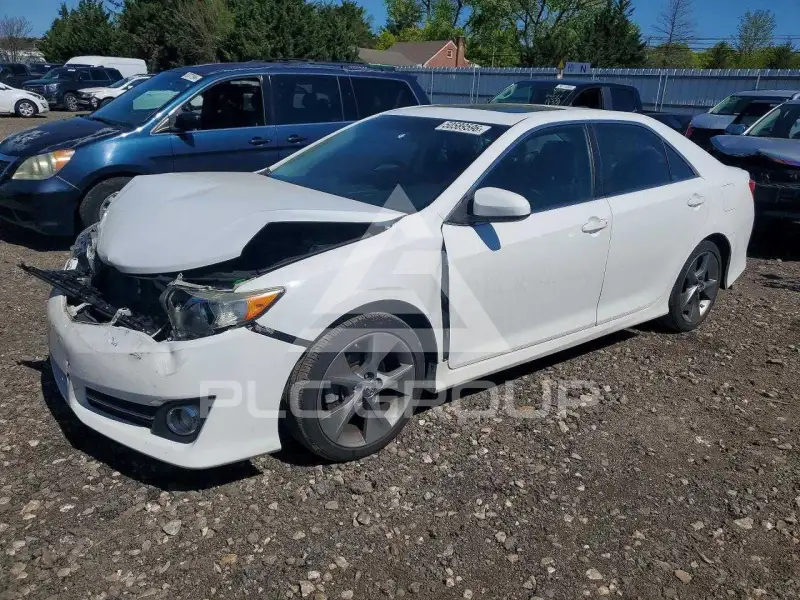 2014 Toyota CAMRY photo