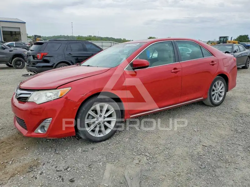 2014 Toyota CAMRY фото