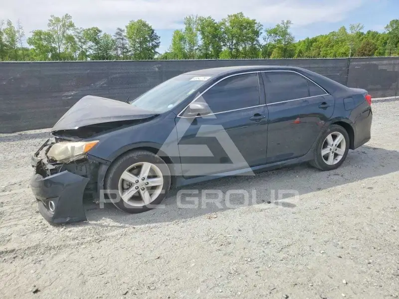 2014 Toyota CAMRY фото