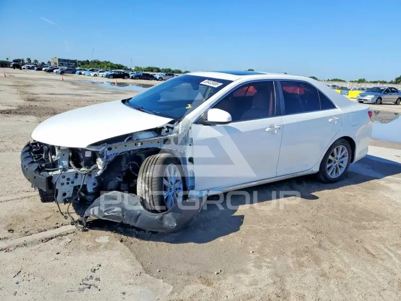 2014 Toyota CAMRY фото