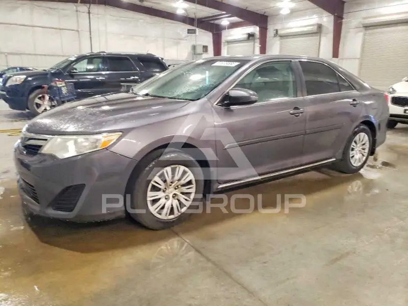 2014 Toyota CAMRY фото