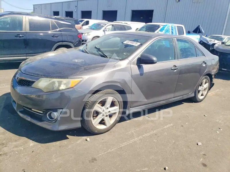 2014 Toyota CAMRY фото