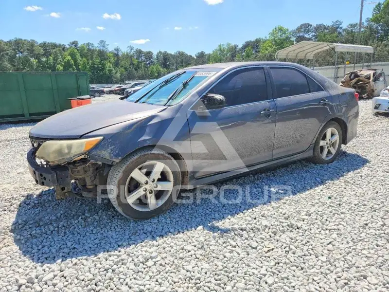 2014 Toyota CAMRY фото
