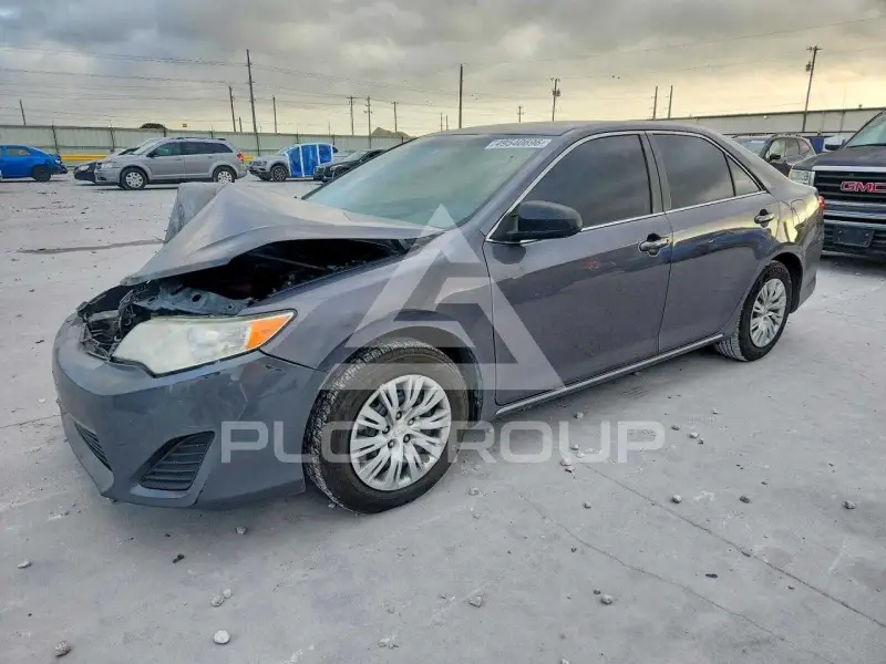 2014 Toyota CAMRY фото