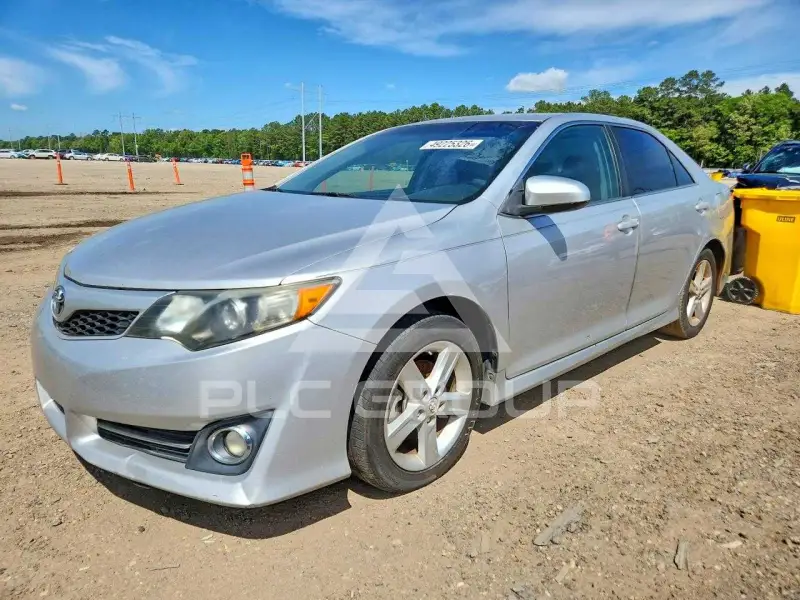 2014 Toyota CAMRY фото