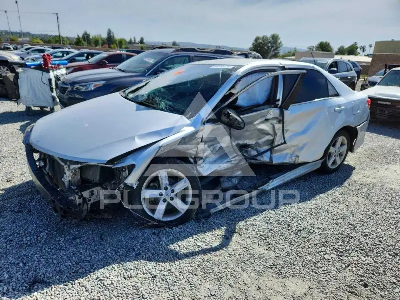 2014 Toyota CAMRY photo