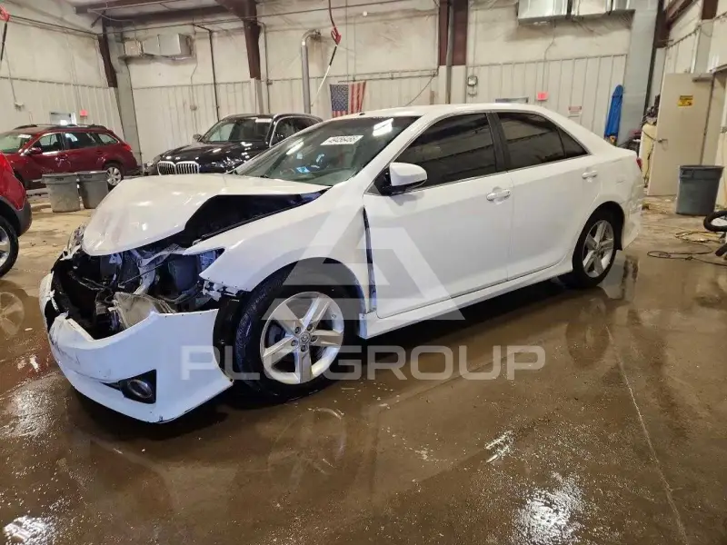 2014 Toyota CAMRY фото