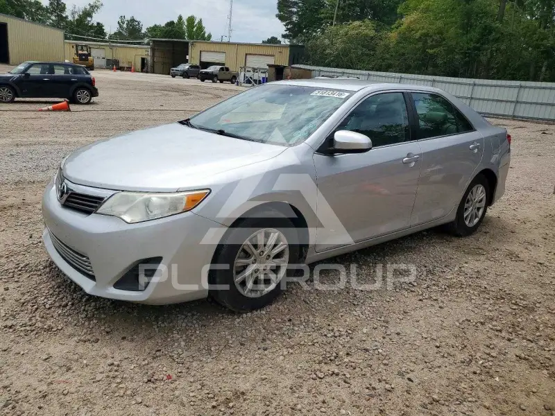 2014 Toyota CAMRY фото
