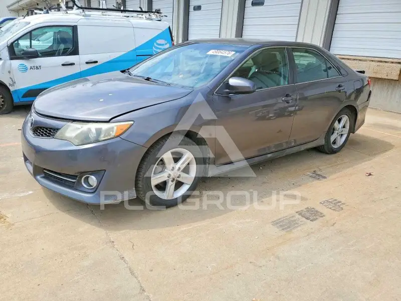 2014 Toyota CAMRY photo
