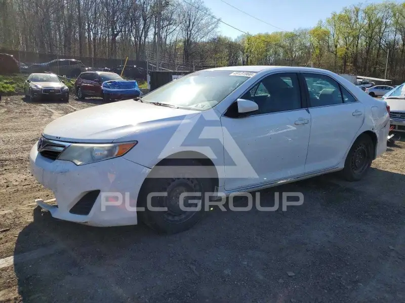 2014 Toyota CAMRY фото