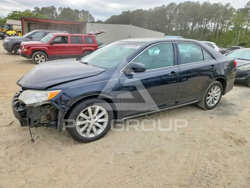 2014 Toyota CAMRY photo