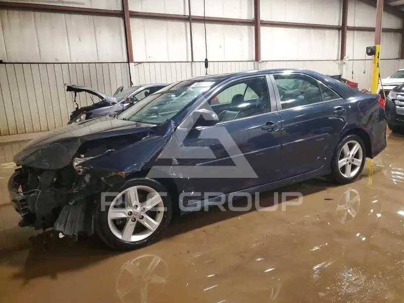 2014 Toyota CAMRY фото