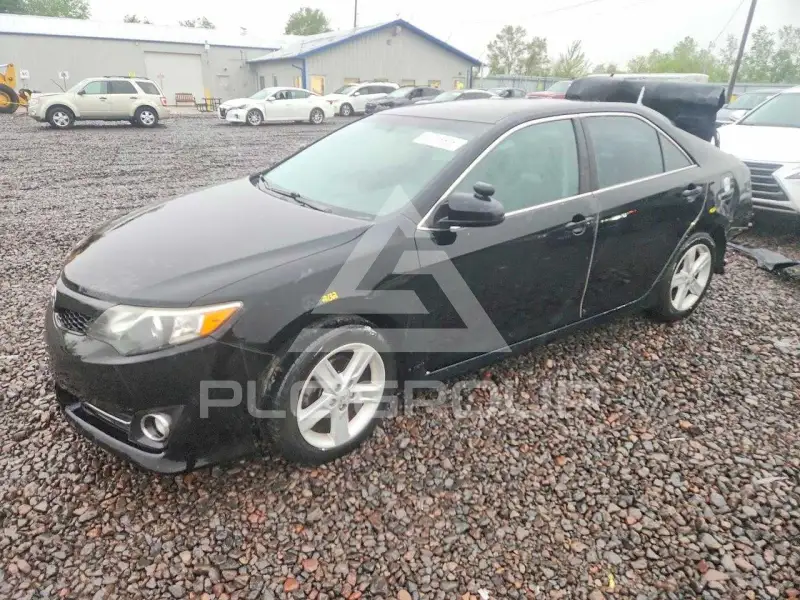 2014 Toyota CAMRY photo