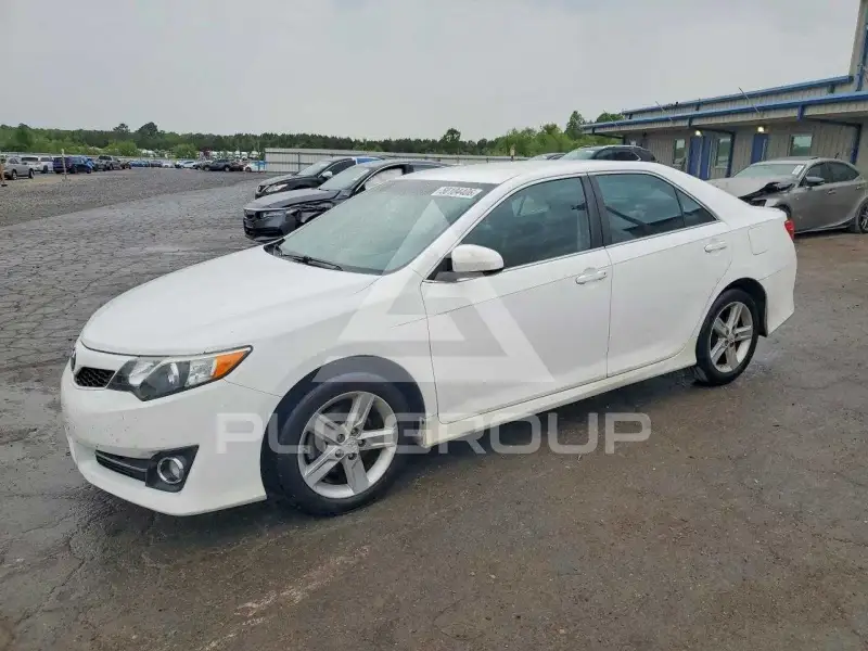 2014 Toyota CAMRY фото