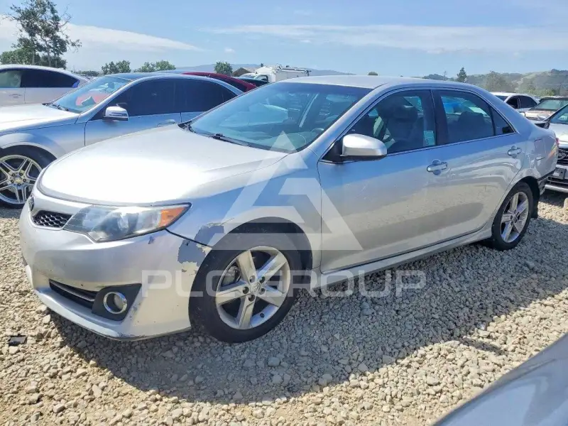 2014 Toyota CAMRY photo