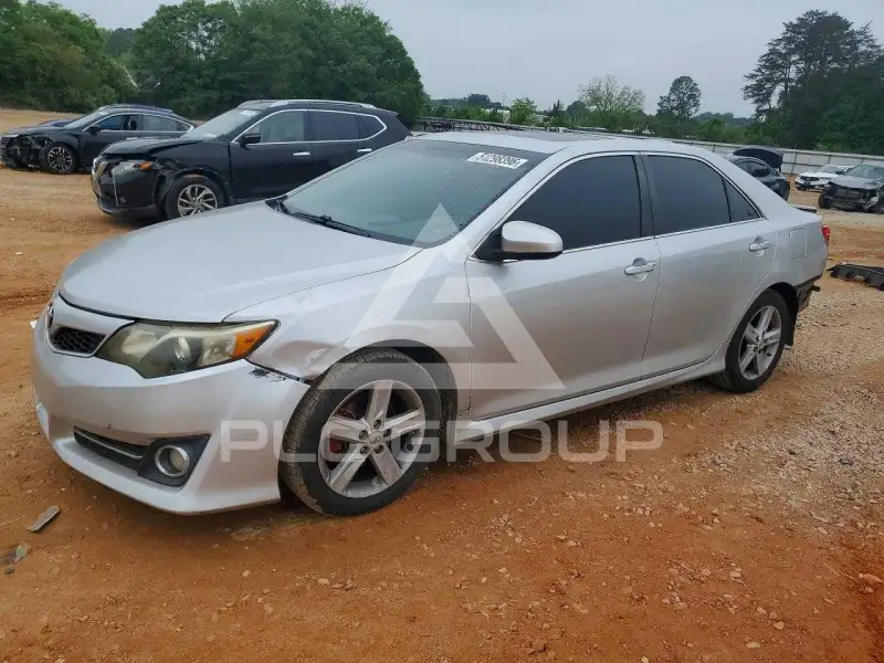 2014 Toyota CAMRY фото