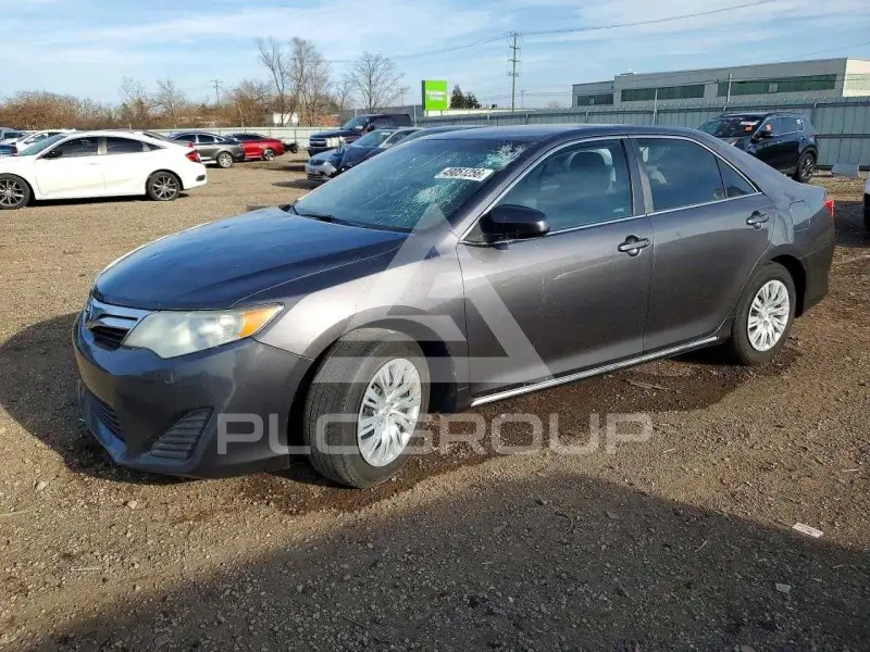 2014 Toyota CAMRY фото