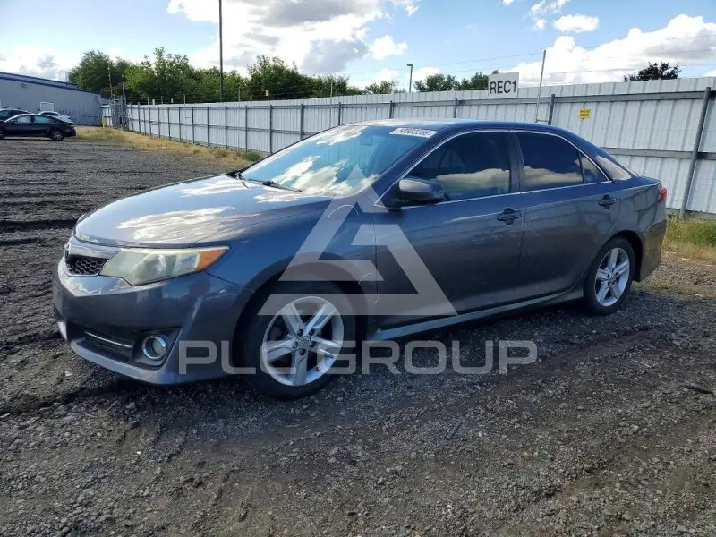 2014 Toyota CAMRY фото