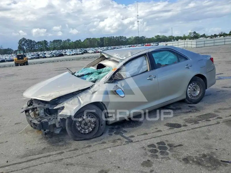 2014 Toyota CAMRY фото
