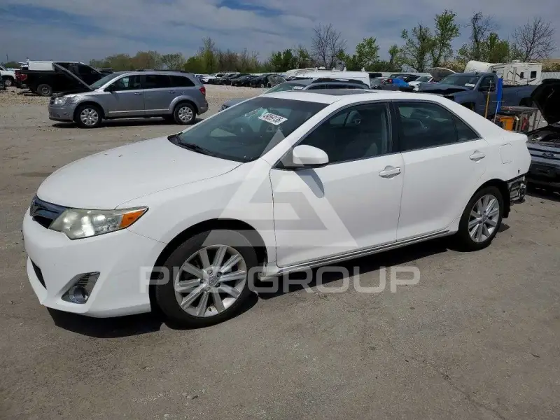 2014 Toyota CAMRY фото
