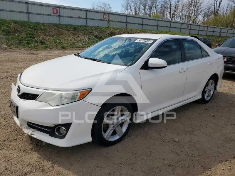 2014 Toyota CAMRY фото