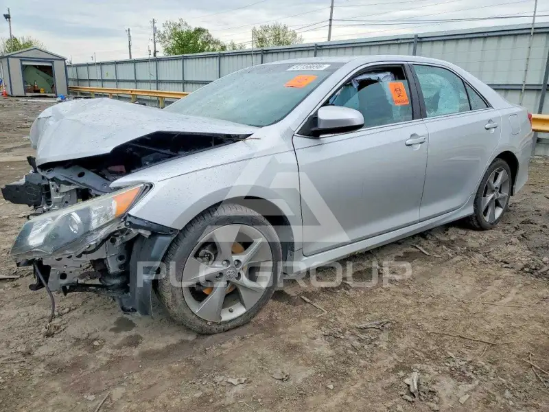 2014 Toyota CAMRY фото