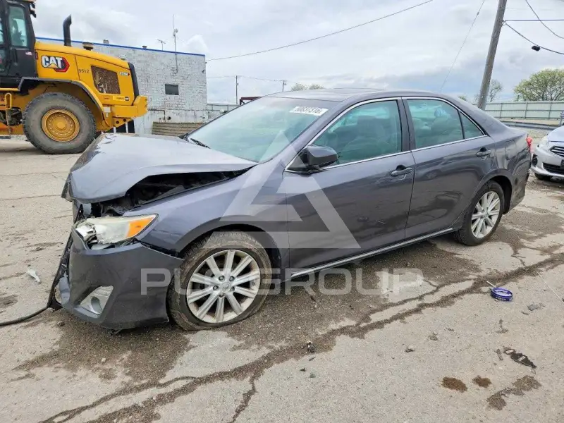 2014 Toyota CAMRY photo