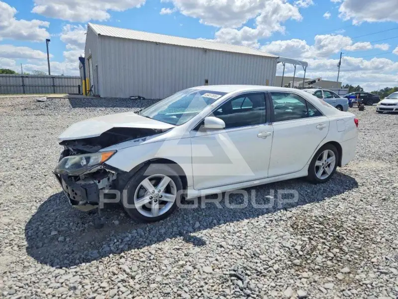 2014 Toyota CAMRY фото