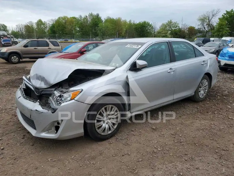 2014 Toyota CAMRY фото