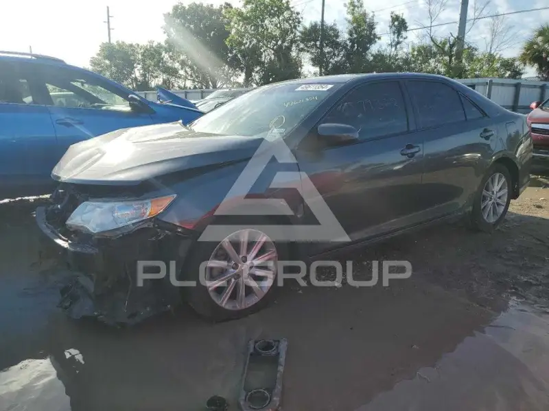 2014 Toyota CAMRY фото