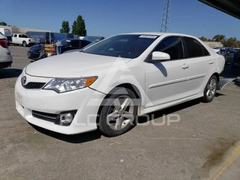 2014 Toyota CAMRY фото