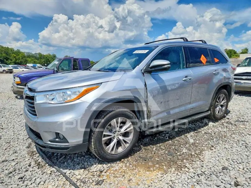 2014 Toyota Highlander photo