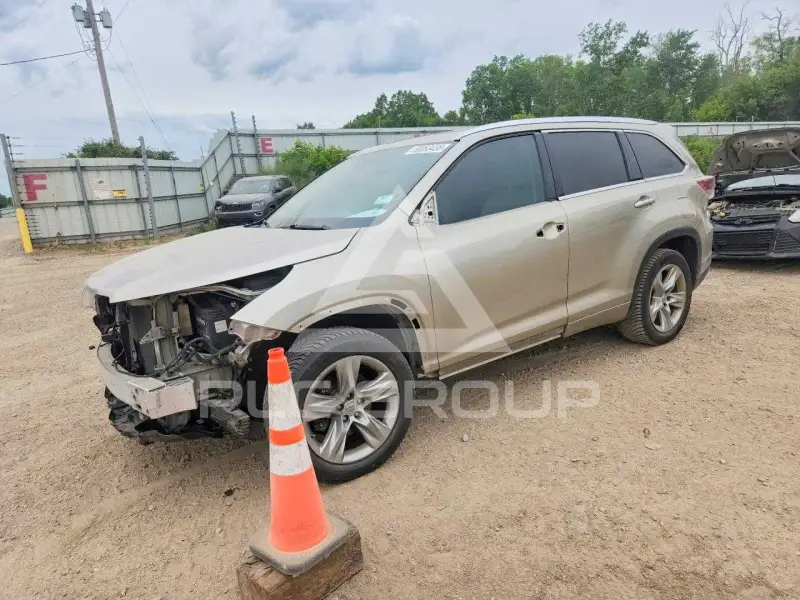 2014 Toyota Highlander photo