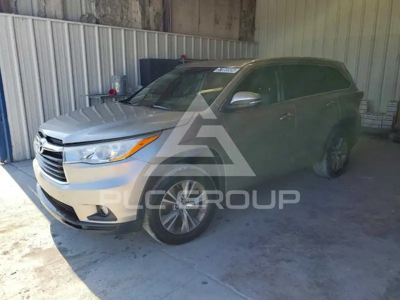 2014 Toyota Highlander photo