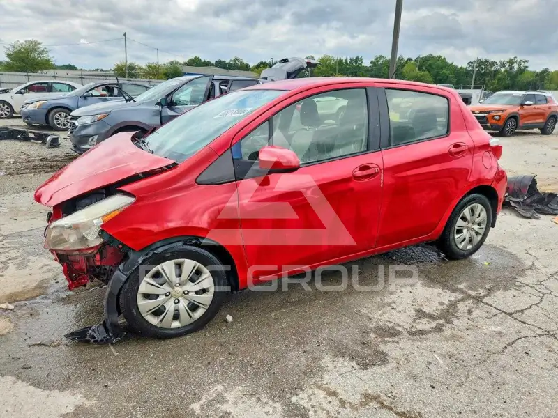 2014 Toyota YARIS photo