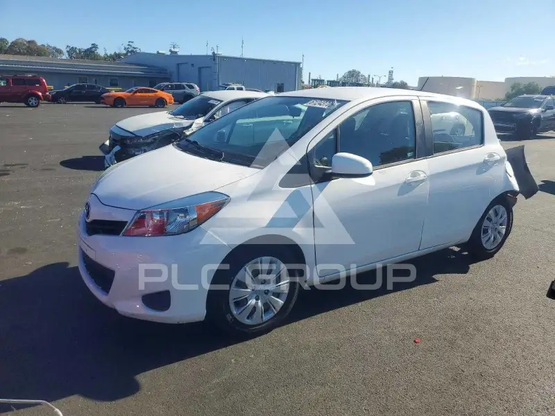 2014 Toyota YARIS фото