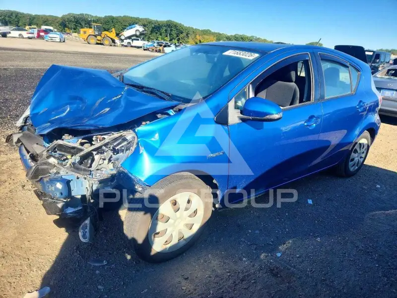 2014 Toyota PRIUS фото