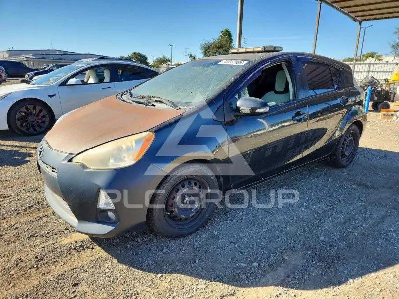 2014 Toyota PRIUS photo