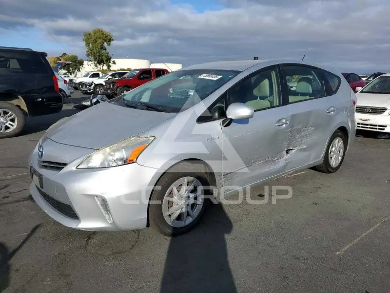 2014 Toyota PRIUS фото