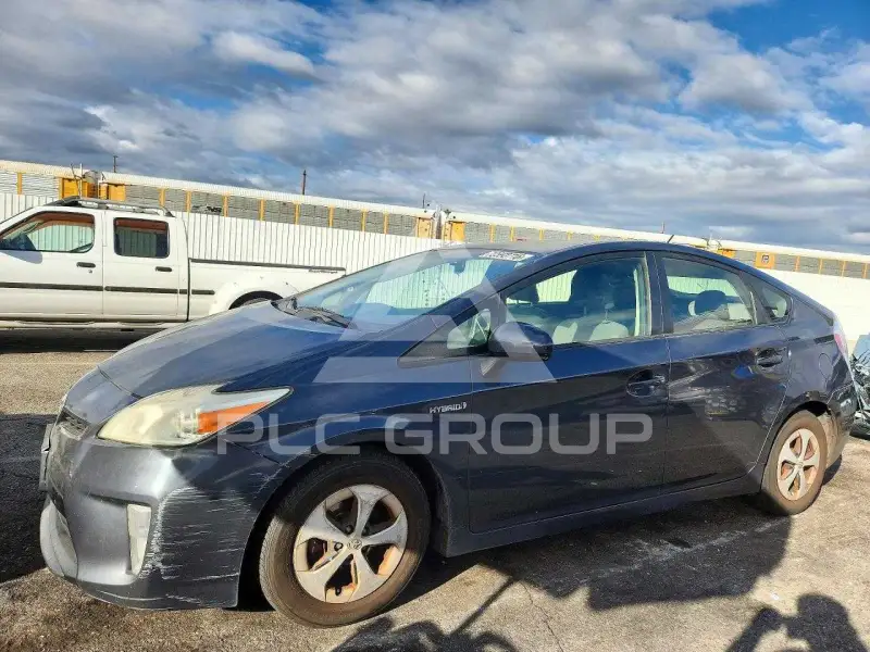 2014 Toyota PRIUS photo