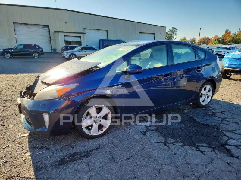 2014 Toyota PRIUS фото