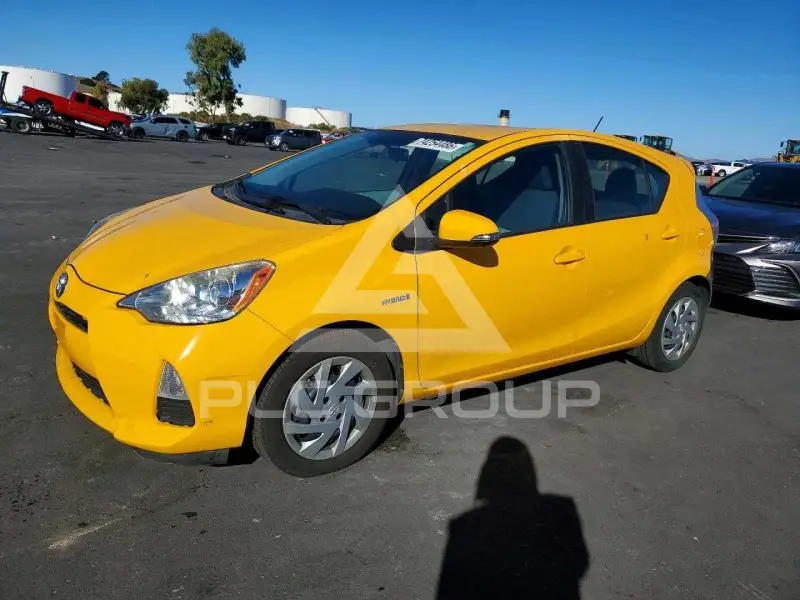 2014 Toyota PRIUS фото