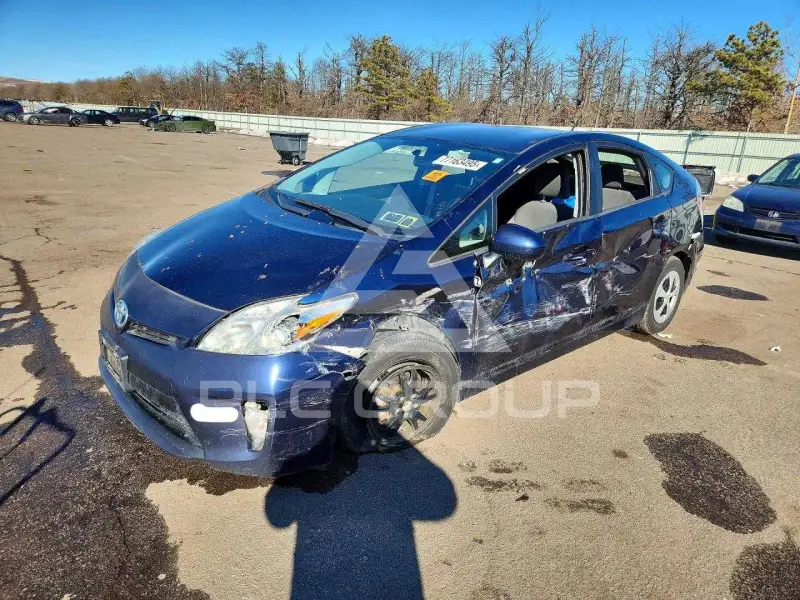 2014 Toyota PRIUS фото