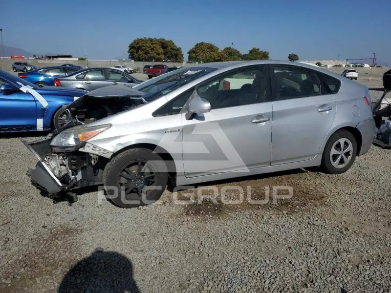 2014 Toyota PRIUS фото