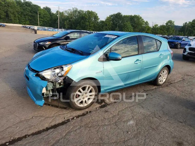 2014 Toyota PRIUS фото