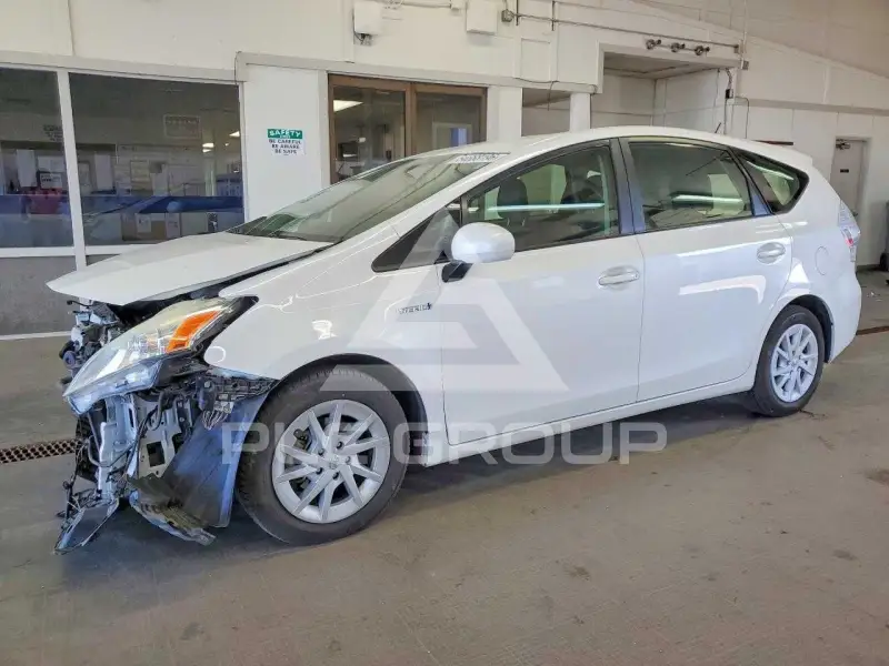 2014 Toyota PRIUS фото