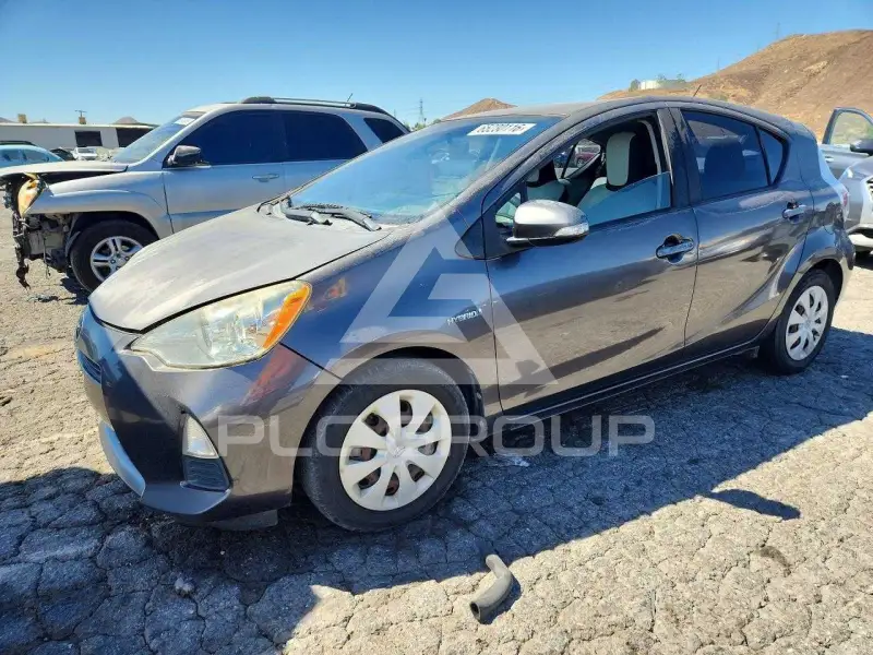 2014 Toyota PRIUS фото