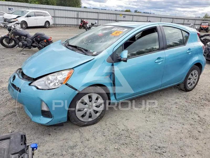 2014 Toyota PRIUS фото