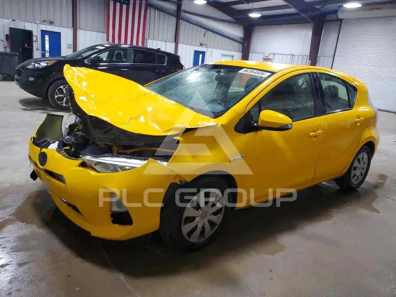 2014 Toyota PRIUS photo