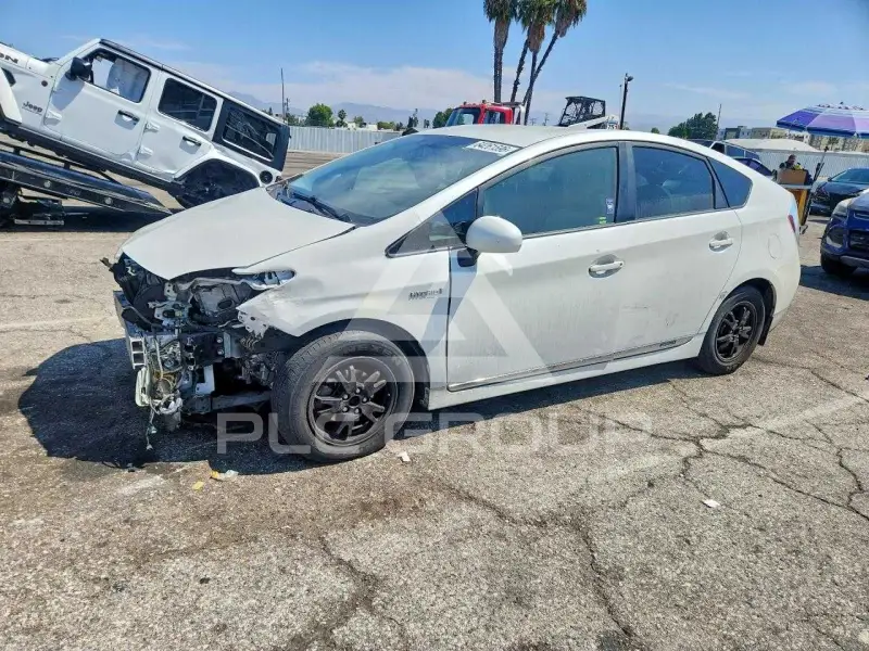 2014 Toyota PRIUS фото